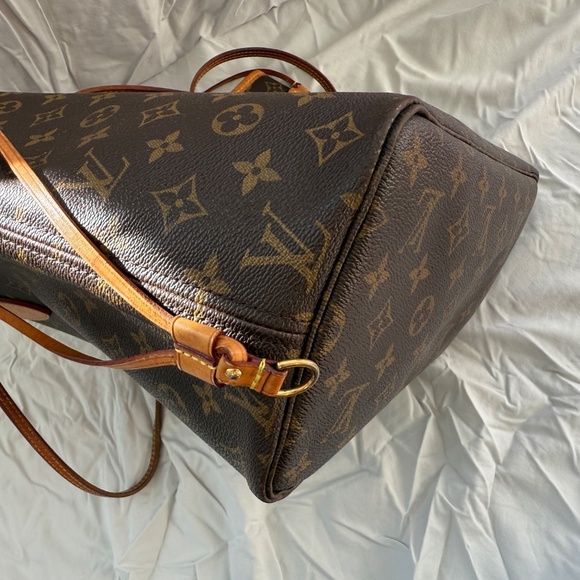 Louis Vuitton Neverfull Monogram - Picture 6 of 8